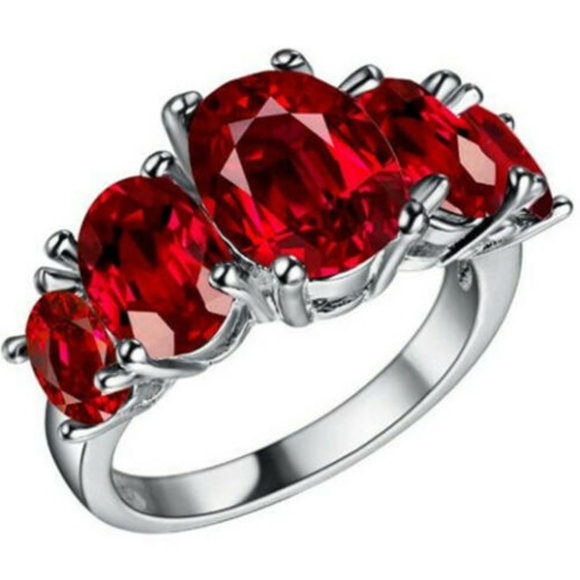 Red Crystal Ring Size 7 - Picture 1 of 2